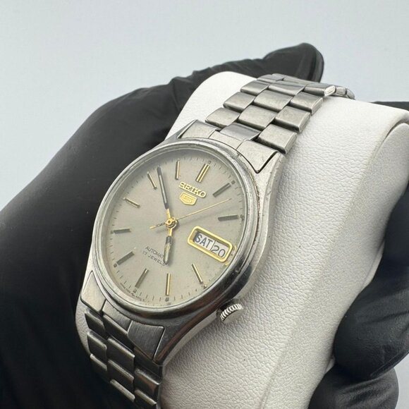 Seiko 5 Automatic 17 Jewels - Vintage Wrist Watch - Made in Japan - Picture 10 of 12